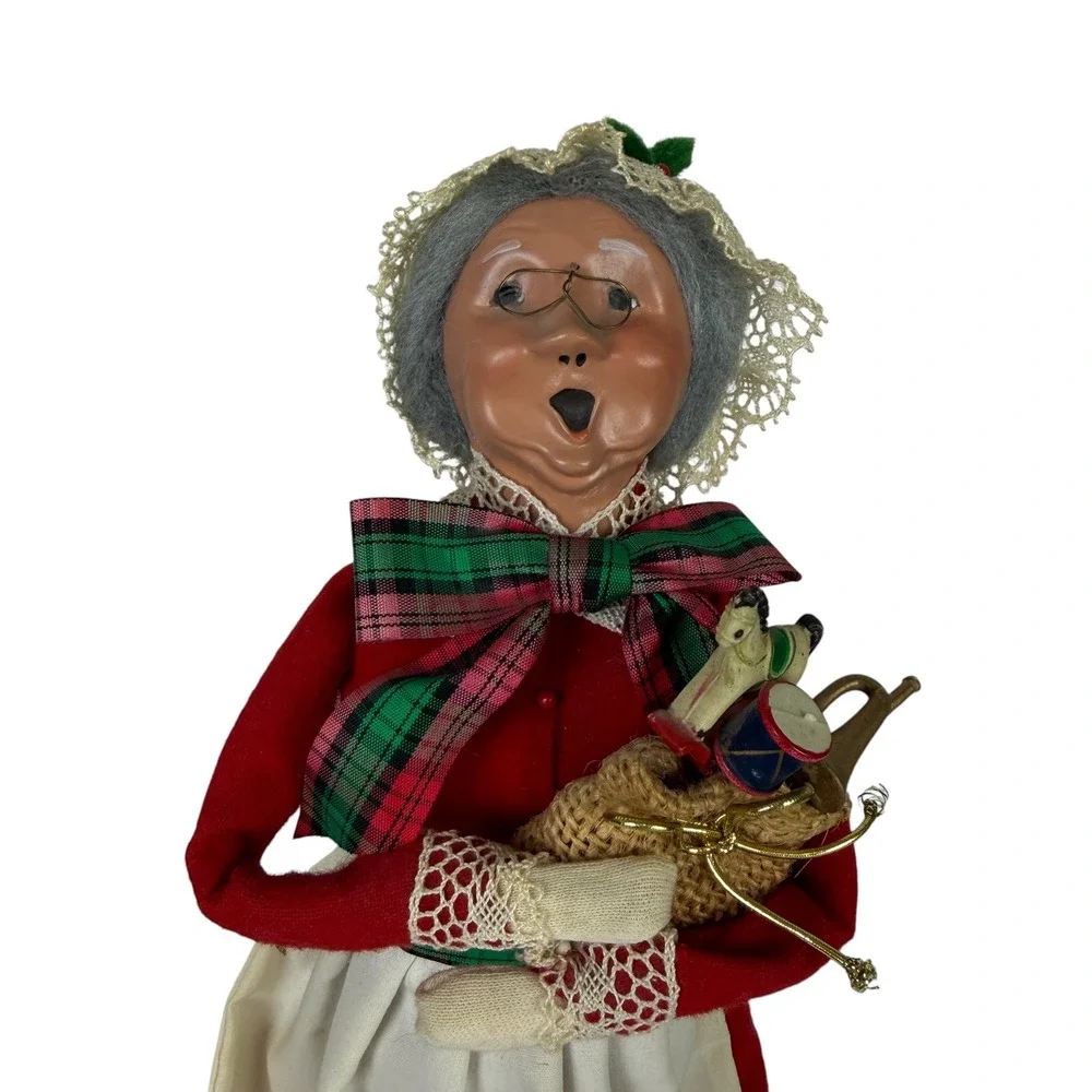 Vintage 1989 Byers Choice The Carolers Woman with Toy Basket Red Dress 14 inch